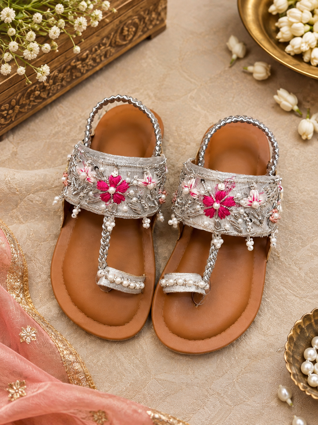 Gul-e-Noor Kidz Embellished Silver Kolapuri