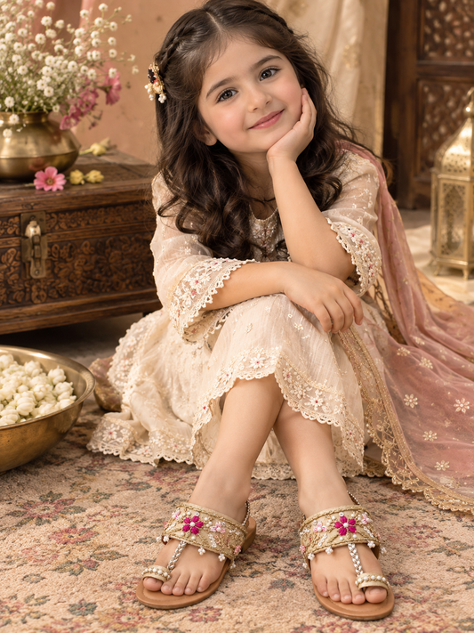 Gul-e-Zevar Kids Embellished Floral Kolapuri