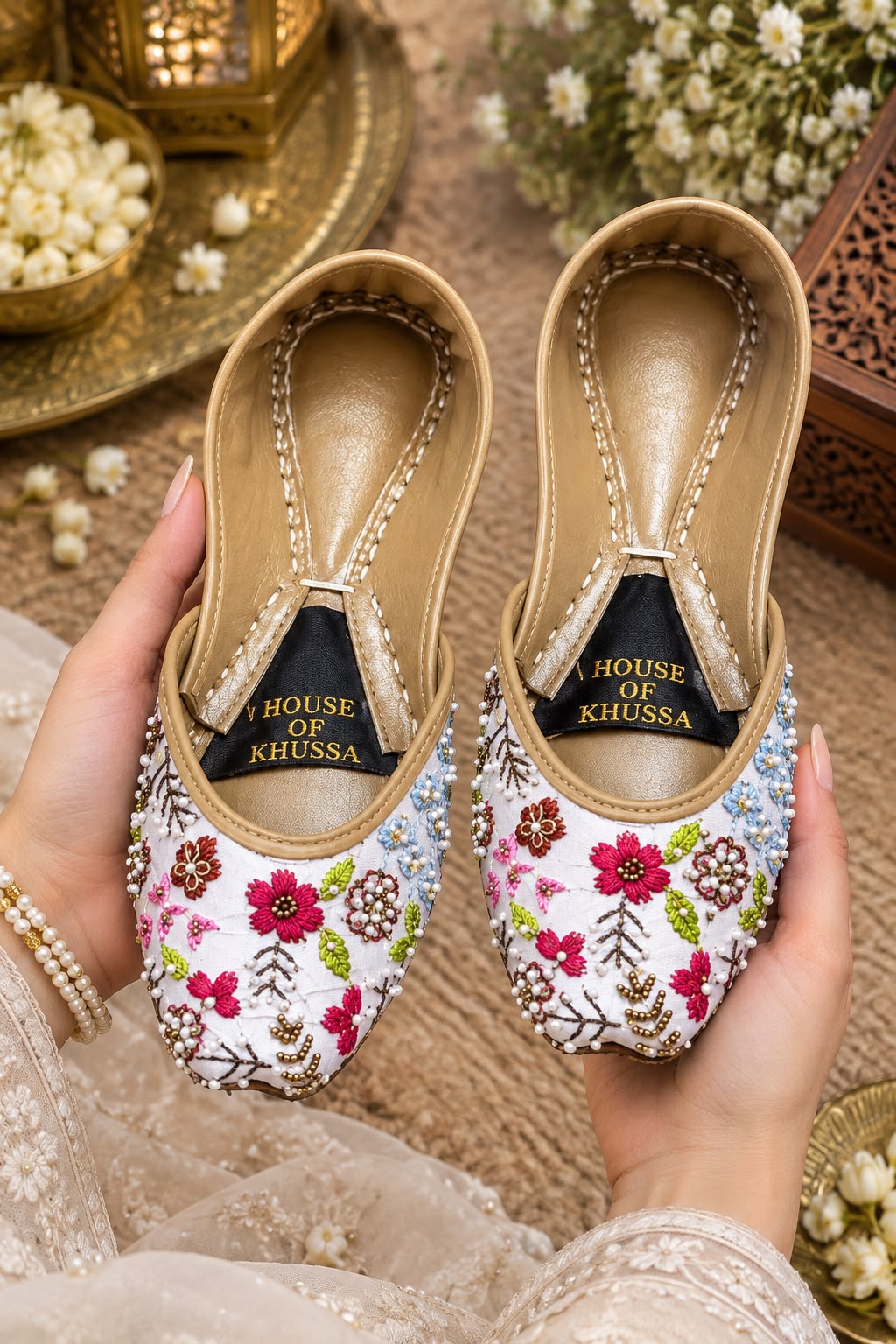 Gul-e-Rang – Multicolor Floral Embroidered Khussa