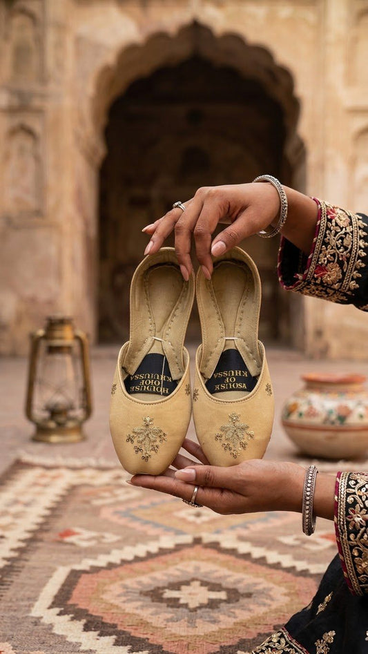 Noor-e-Zari Golden Beige Embroidered Khussa
