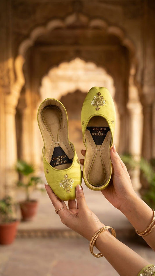 Noor-e-Zari Lime Green Embroidered Khussa
