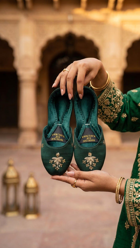 Noor-e-Zari Emerald Green Embroidered Khussa