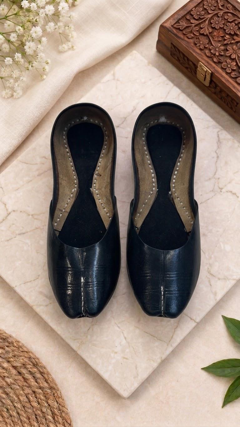 Elegant Black Traditional khussa
