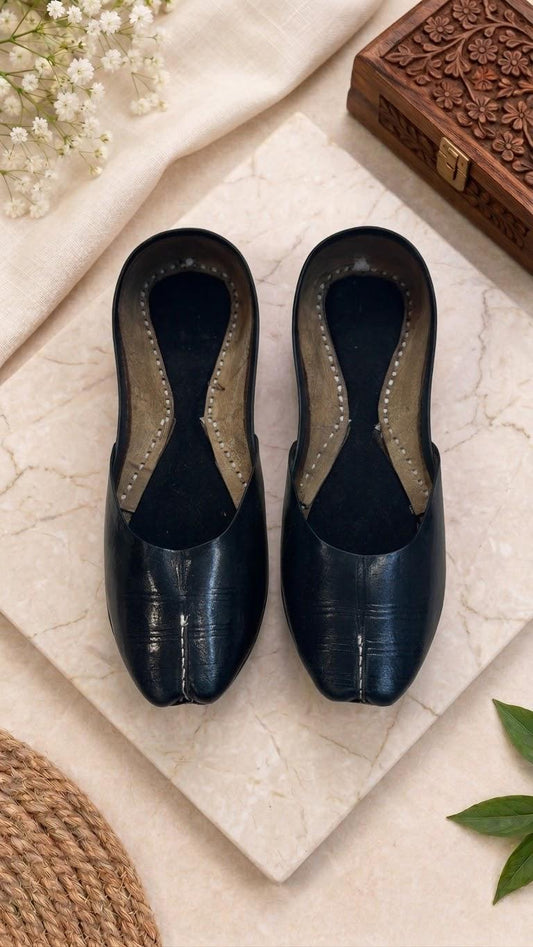 Elegant Black Traditional khussa