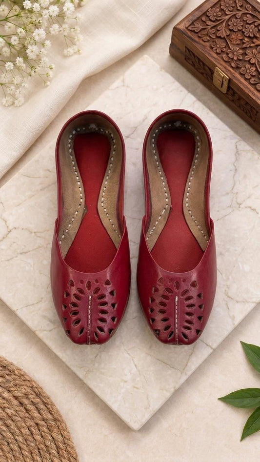 Maroon Cutwork khussa